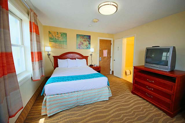 A comfortable accommodation for one or two that puts you just steps from the ocean blue