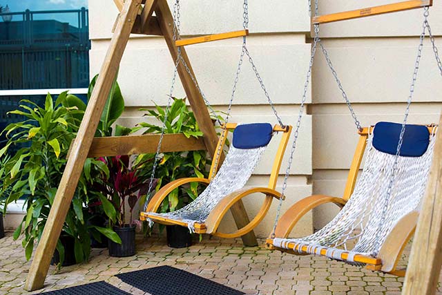 At the Plim Plaza Hotel there's more than one way to relax under the sun